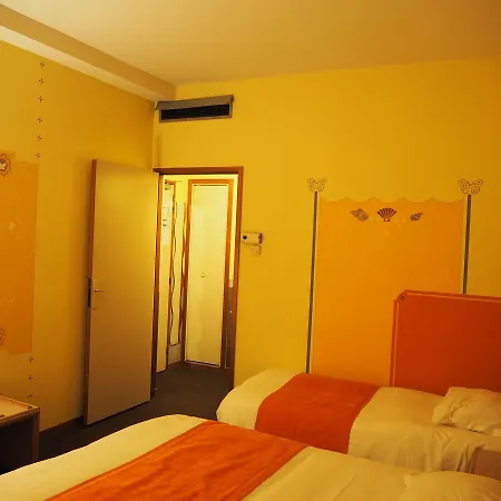 Splendid Centre Gare מלון