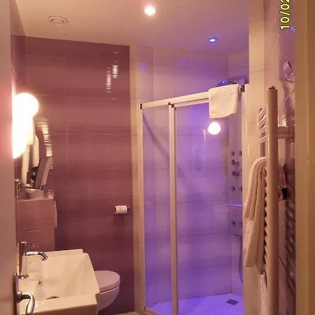 Splendid Centre Gare מלון